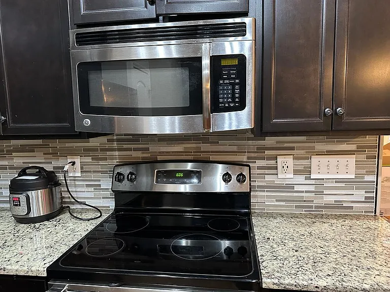 178 Kenton Ln — Photo 13