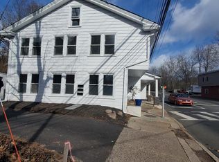 729 Main St, Schwenksville, PA 19473
