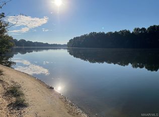 4114 River Oaks Rd, Millbrook, AL 36054