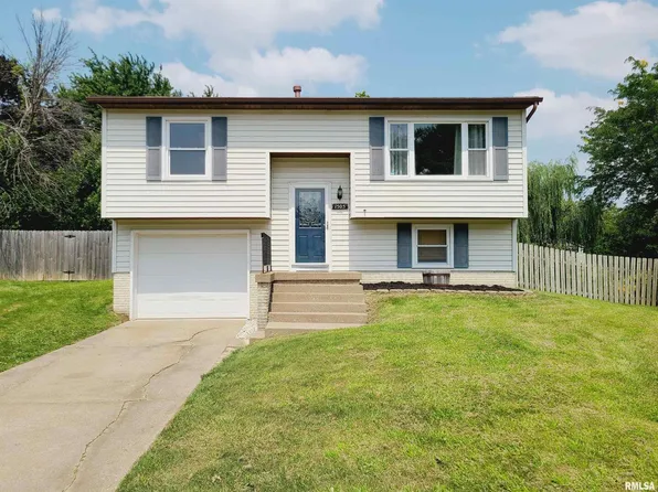 1505 Meadowbrook Ct, Davenport, IA 52804