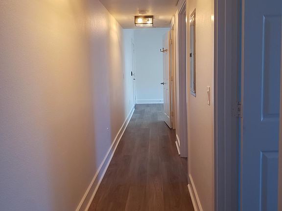 5th image of 916 1st St N APT 4