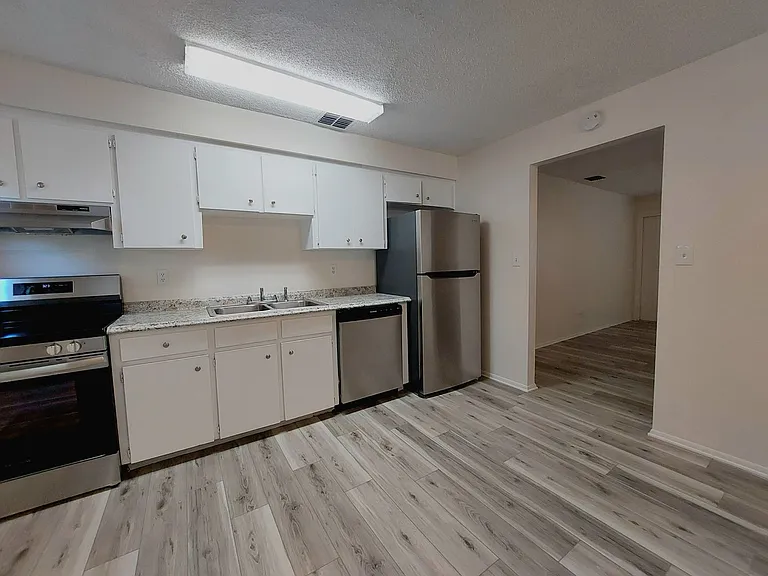 3732 County Line Rd — Photo 5