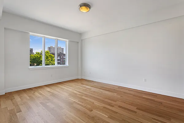 Rented by Safdie Realty Group | media 53