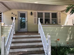913 Knowles St, Royal Oak, MI 48067