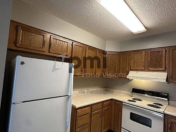 5th image of 1305 18th St #22