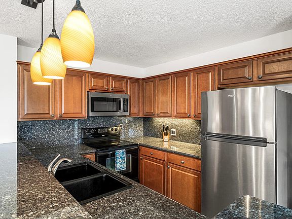 4th image of 75-6016 Alii Dr APT 342