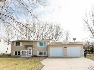 1205 W Main St, Beresford, SD 57004