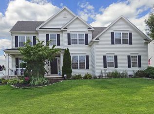 601 Hogeland Ln, Bensalem, PA 19020