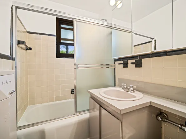 211-02 75th Avenue image 15 of 16