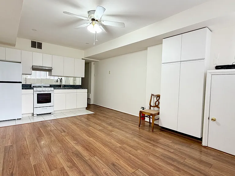 305B Tysens Ln #1 — Photo 1