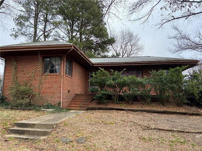 1st image of 705 Jefferson Pl