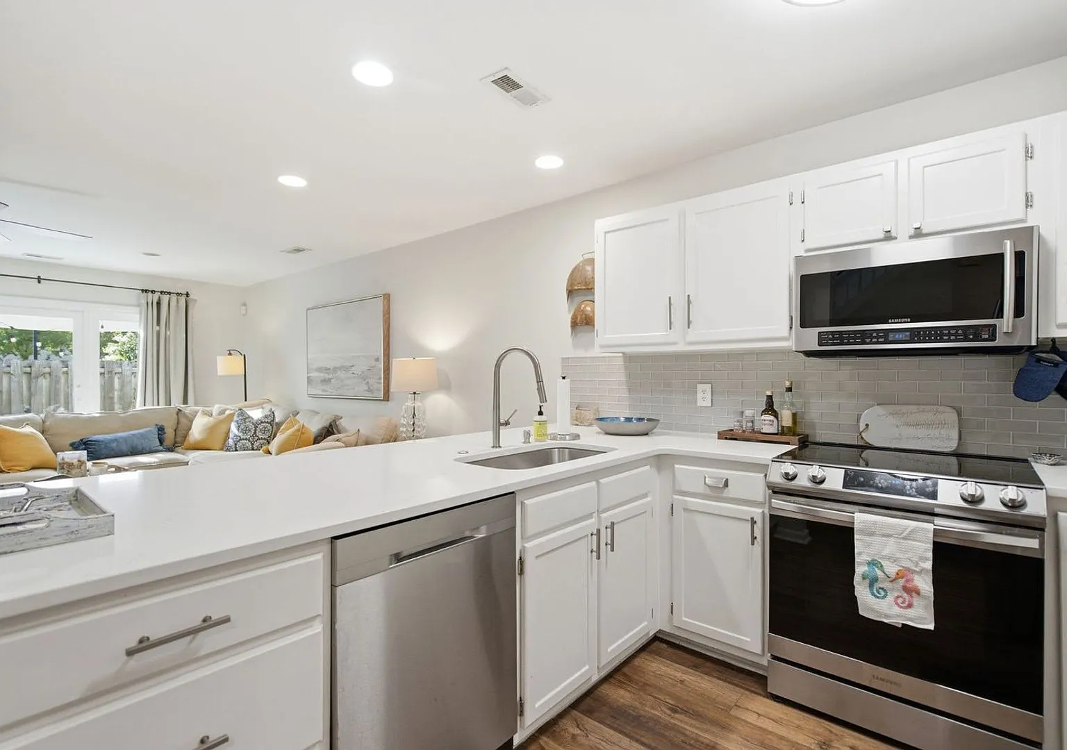 Fully Furnished Wilmington Home | Mid-Term & Extended Stays — Photo 2