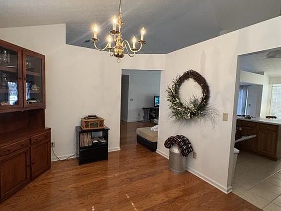 4th image of 3319 Stewart Rd