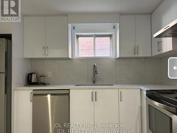 13 Pawnee Ave, Toronto, ON M2H 3C6