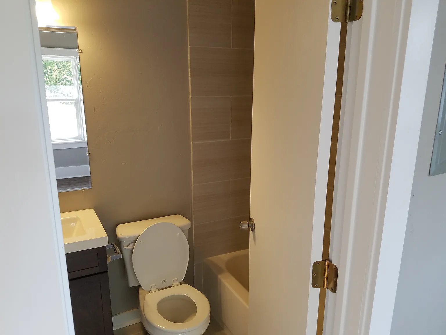 1 bed, 750 sqft, $950 — Photo 2
