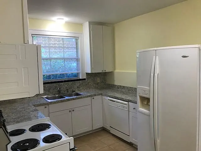4256 San Juan Ave — Photo 9