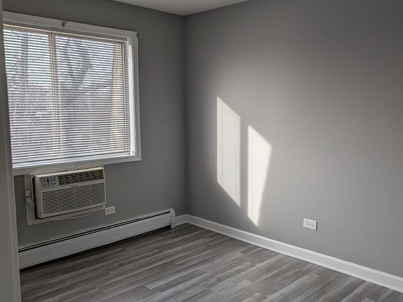 5th image of 208 Shorewood Dr #3