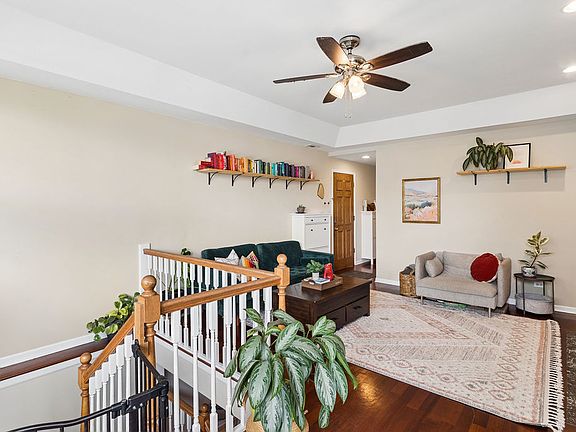 5th image of 4410 N Sacramento Ave APT 1E