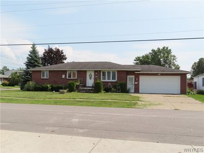 39 1st Ave, Lancaster, NY, 14086