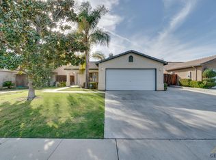 3013 Meadow Ridge Ave, Bakersfield, CA 93308