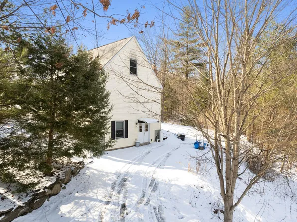 47 Sherwood Circle, Brattleboro, VT 05301