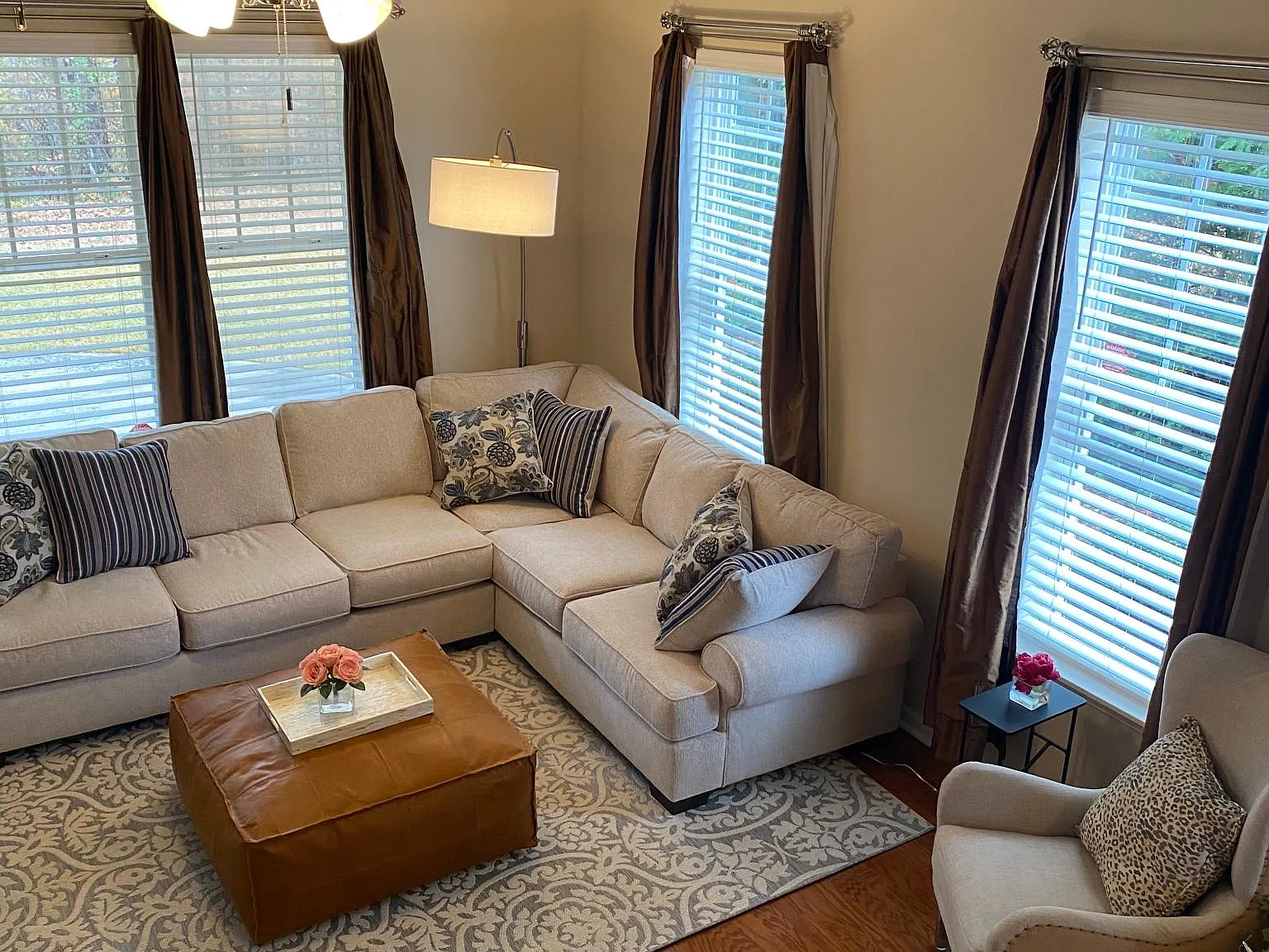3 bed, 2083 sqft, $3,400 — Photo 4