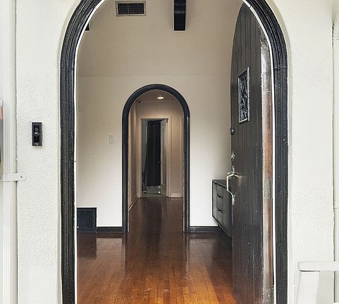 2nd image of 1043 Stearns Dr