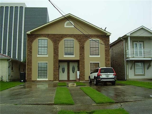 1st image of 6042 Bellaire Dr