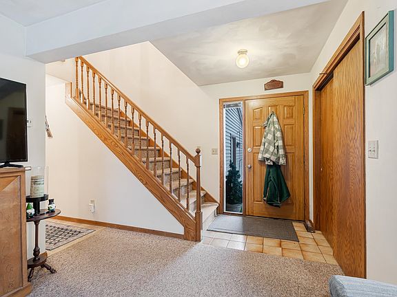 2nd image of 68 Valerie Dr