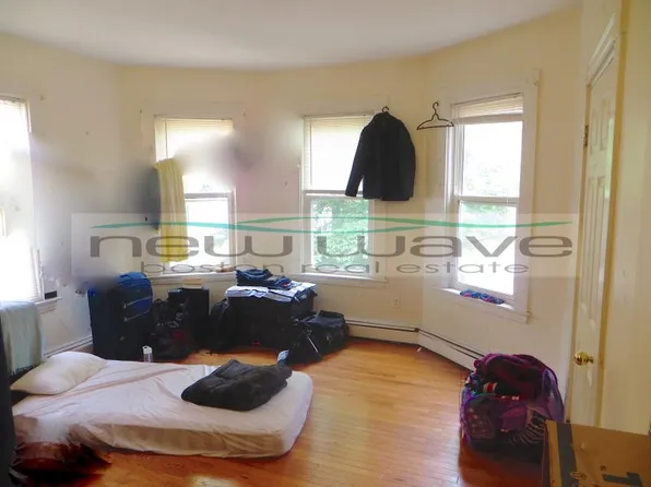 17 Parker Hill Ave, Boston, MA