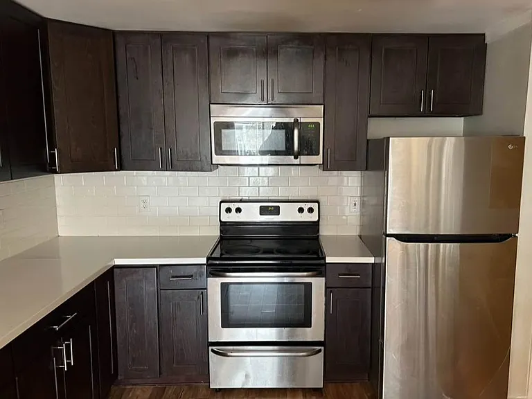 205-12000 15th Ave NE #205 — Photo 5