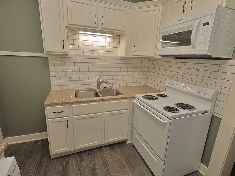 621 Kiowa St — Photo 2