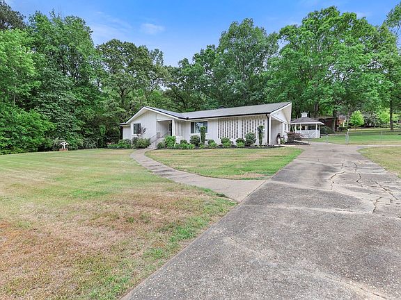4th image of 627 Mayes Way
