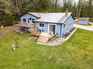 12190 E Shore Cir, Millersburg, MI 49759