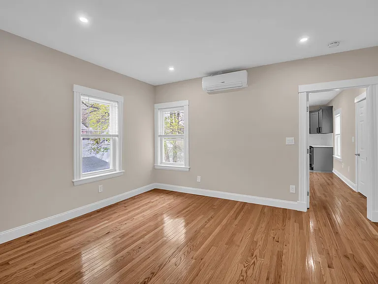 189 Glenwood St #2 — Photo 8