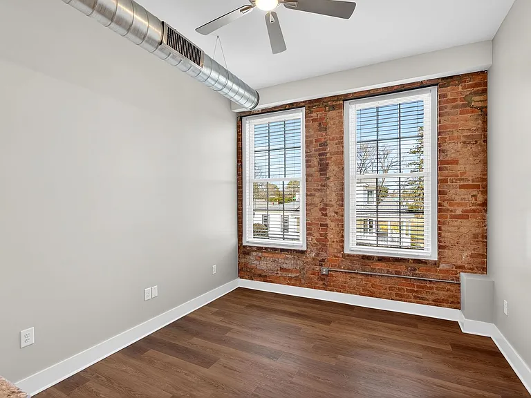 Potter's Lofts - Main Street, Cowpens SC — Photo 11