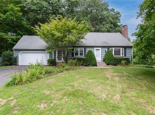 28 Blueberry Ln, Avon, CT 06001