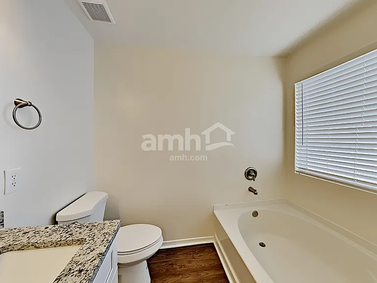5209 Sunsail Dr — Photo 13