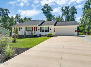 202 Nehasane Ln, Crossville, TN 38572