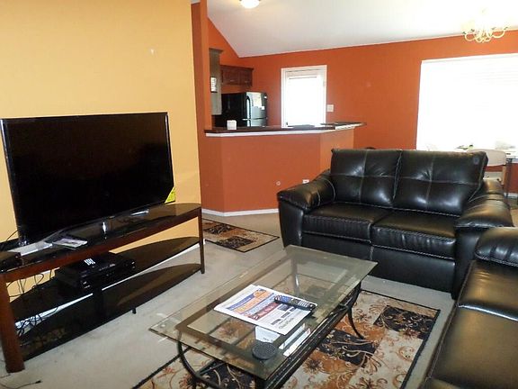5th image of 615 Jordan Ln