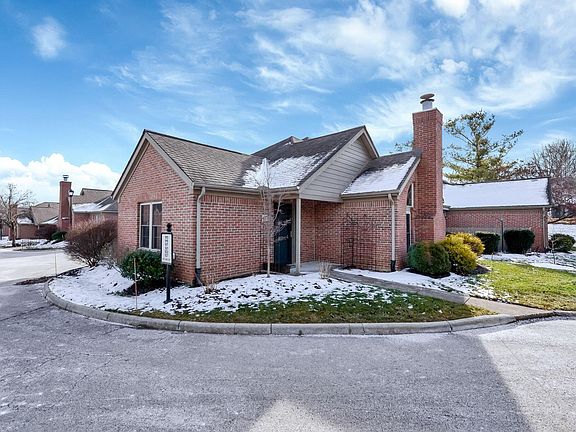 3rd image of 913 White Willow Ln