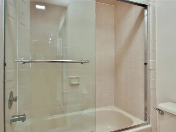 700 Mainsail Lane image 9 of 28