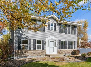 967 Stony Point Rd, Eagan, MN 55123