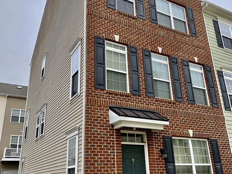 1329 Parish Ave — Photo 28
