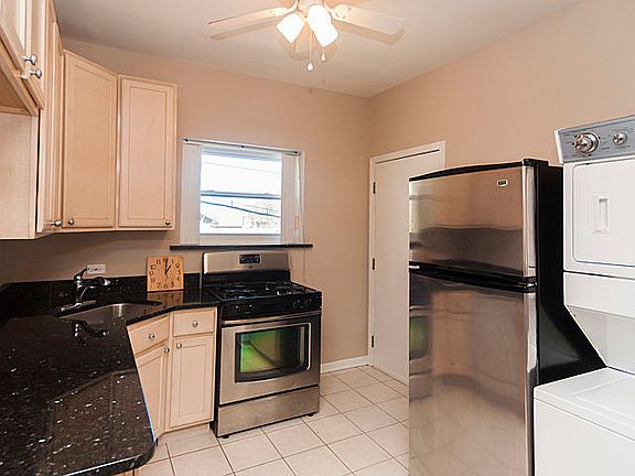 4th image of 4411 N Sacramento Ave APT 2