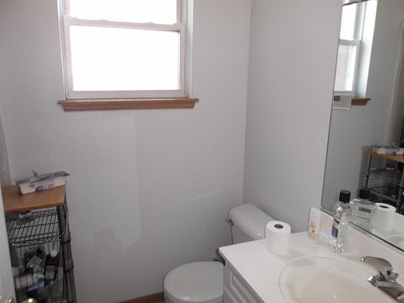 4th image of 1319 N Campbell Ave APT 01
