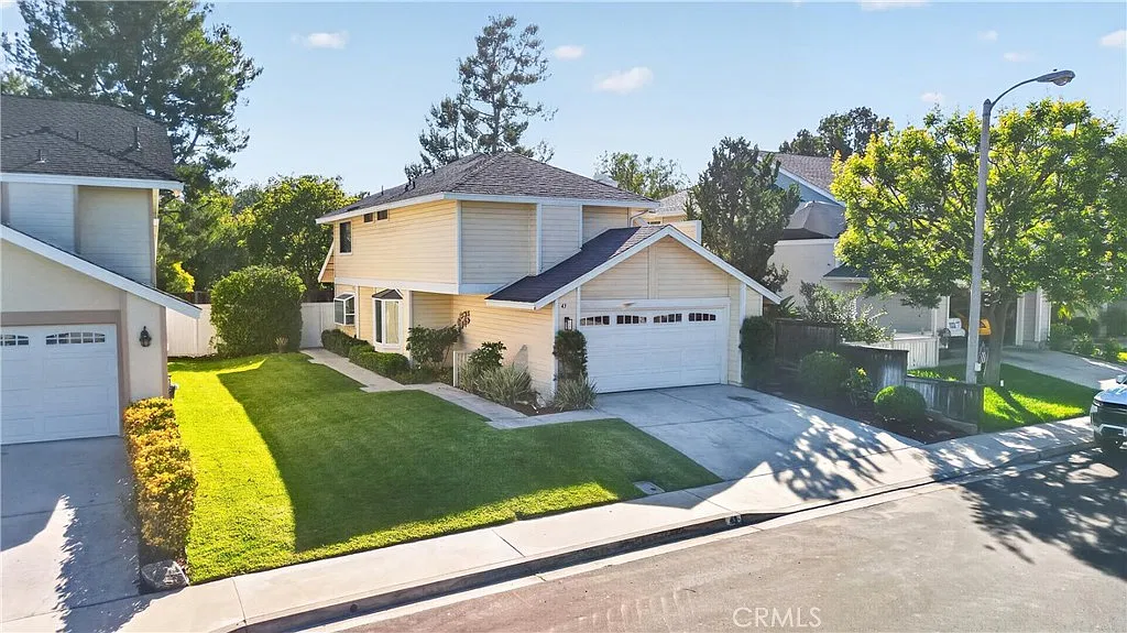 4 bed, 2.5 bath, 1769 sqft, $6,000 — Photo 2