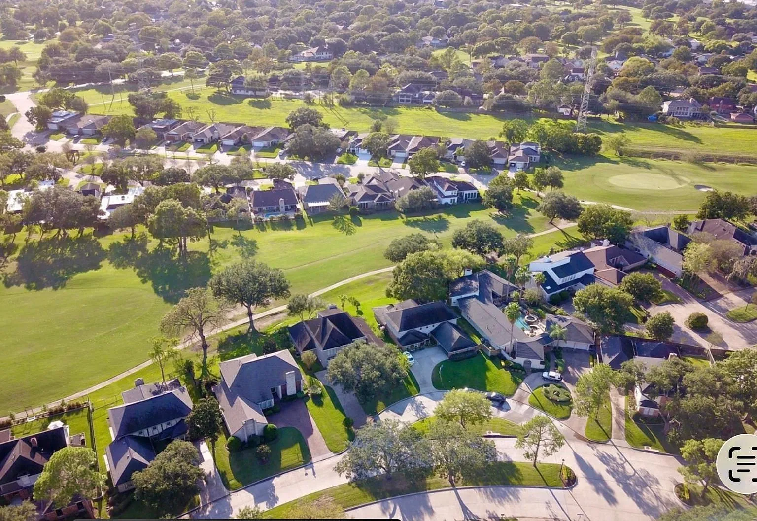 5 bed, 3.5 bath, 4079 sqft, $2,499 — Photo 1