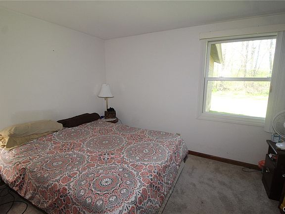 2nd image of 113 Golfcrest Cir