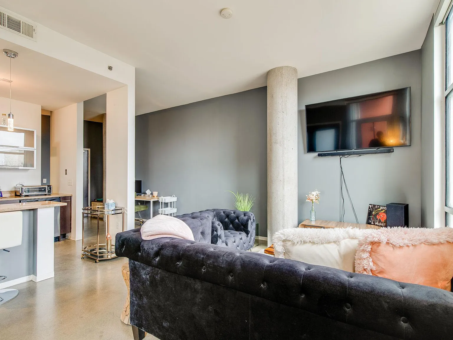 1 bed, 786 sqft, $2,400 — Photo 4